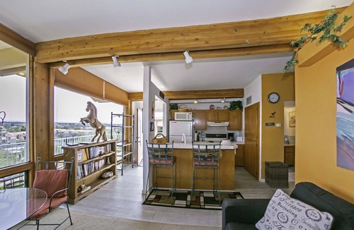 Tucson House | RendezVous Paloma B & B, Panoramic Catalina Mt view