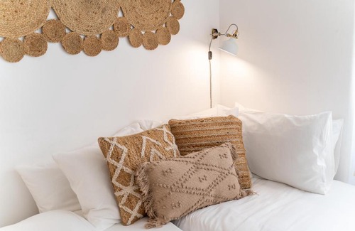 Beato Apartment | Renew Yourself at an Unvarnished City Hideaway