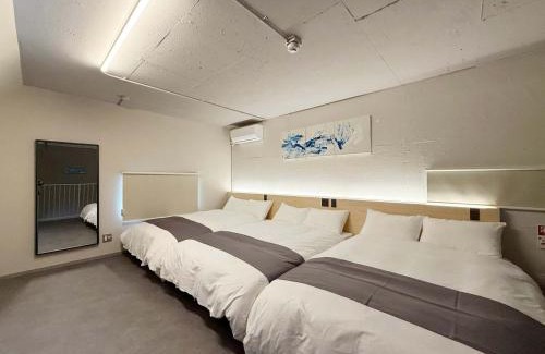 Hiroshima City Centre Apartment | Reno bld - Modern 2-Story Apt Near Peace Park Sleeps 10