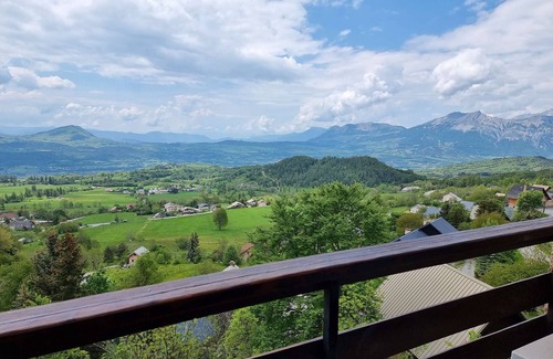 Saint-Michel-de-Chaillol Apartment | Renovated studio 2 pers - South balcony - Pets allowed