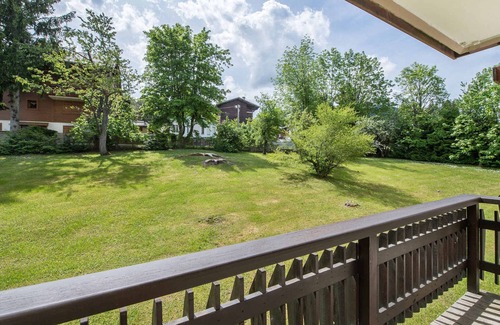 Le Planellet Apartment | Renovated 2-Bedroom Apartment in Megève Centre with Balcony, Fireplace, and Covered Parking