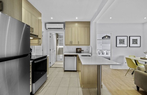 Rosemont-La Petite-Patrie Apartment | Renovated 2-Bedroom Haven by Jean Talon Market