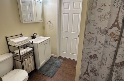 Lafayette Apartment | Renovated 2 floor spacious apartment in downtown lafayette!