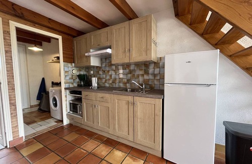La Remigeasse Apartment | Renovated 2-Room House, 350m from Beach, Private Garden, Parking, Sleeps 4