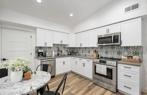 Ogden Apartment | Renovated 2BR 1BA Flat Close to 25th Street Fun