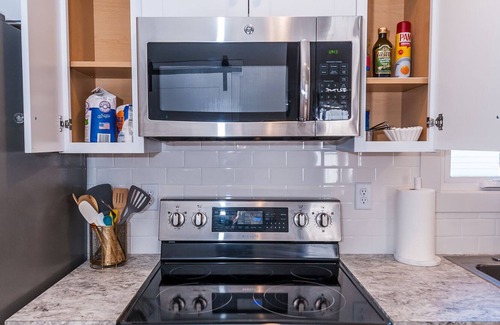 Slatterly Park House | Renovated 3 Bedroom Home *1 Mile From Downtown Rochester*