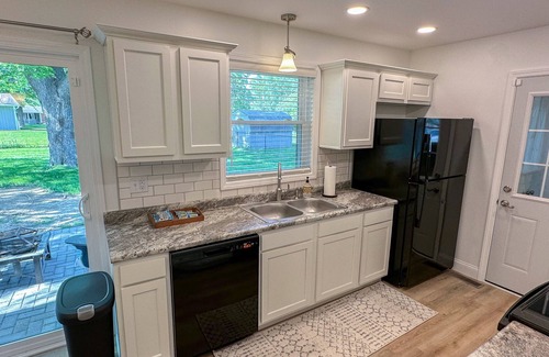 Muncie House | Renovated 3 BR 2 Ba Entire Home with GAME ROOM! 5 Minutes to Ball State!