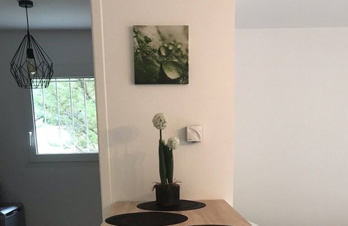 Gap Apartment | Renovated 37m2 studio, quiet, near downtown, parking, terrace, cleaning included