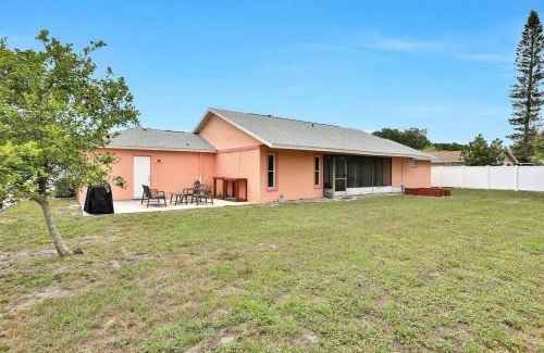 Whitfield House | Renovated 3BR Dog Friendly Pond View WD