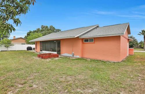 Whitfield House | Renovated 3BR Dog Friendly Pond View WD