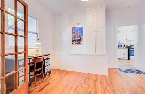 Manhattan Apartment | Renovated 4BR/2BA, <1Mi to KSU, Great for Groups