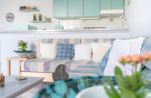 Adelianos Kampos Apartment | Renovated apartment in Adelianos Kampos