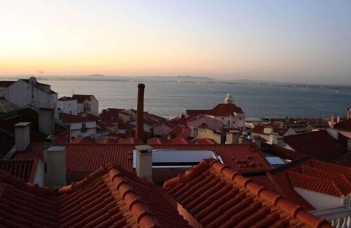 Santa Maria Maior Apartment | Renovated apartment in the charm of old Lisbon. Perfect location.
