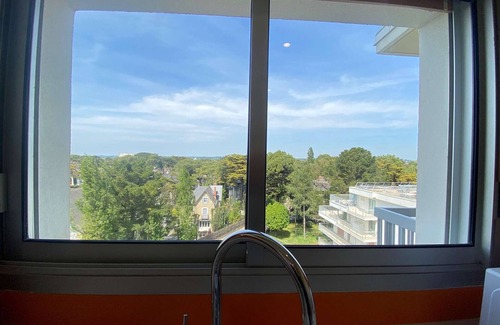 La Baule-Escoublac Apartment | Renovated apartment with terrace and parking, 1 bedroom, 2 sleeps, La Baule