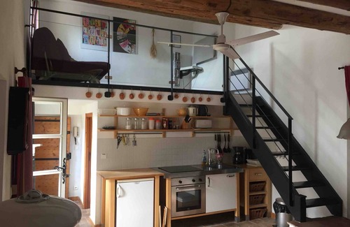 Uzes Apartment | Renovated apartment with terrace in the historic heart of Uzes
