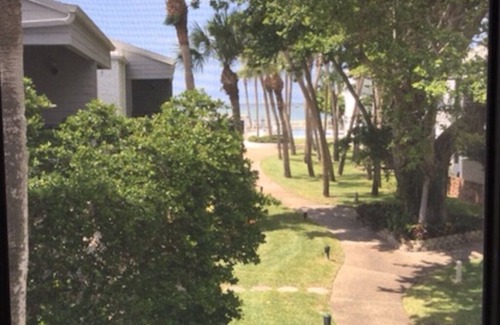 Venice Condo | Renovated Bahia Vista 2nd floor 2 bedroom garden condo with partial Gulf views