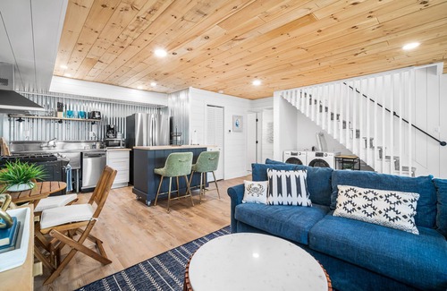 Margate City House | Renovated Beach Cottage + Offstreet Parking + 1 Block to Beach!