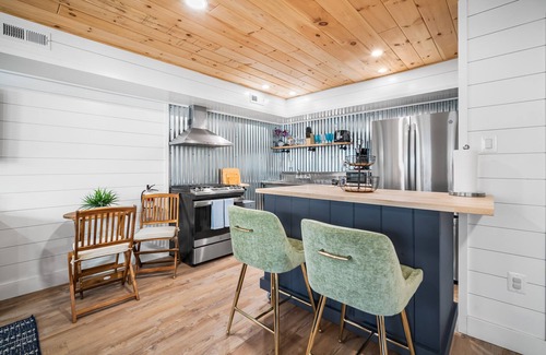 Margate City House | Renovated Beach Cottage + Offstreet Parking + 1 Block to Beach!