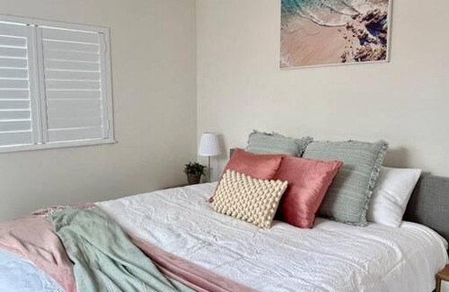 Mermaid Beach Apartment | Renovated Beachside 1BR Apartment