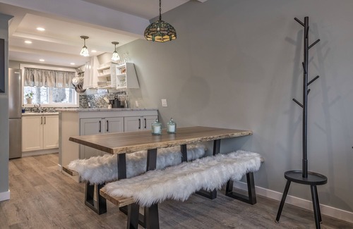 Silver Star Mountain Cabin | Renovated cozy cabin in sought after location with private hot tub and laundry.