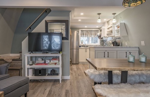 Silver Star Mountain Cabin | Renovated cozy cabin in sought after location with private hot tub and laundry.