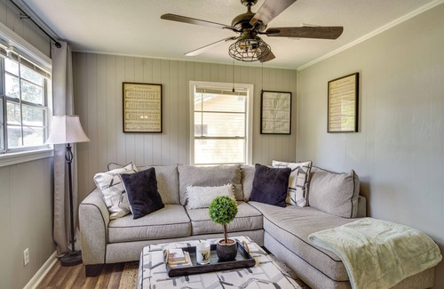 Clinton Cottage | Renovated Clinton Cottage w/ Home Office!