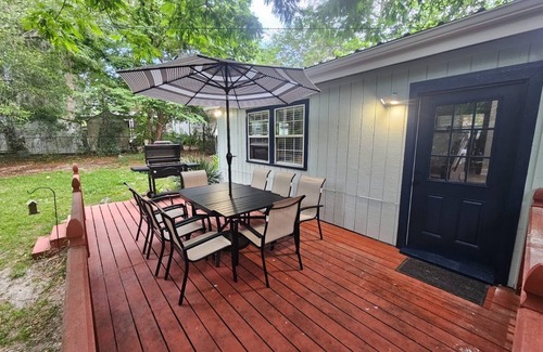 Gainesville House | Renovated contemporary home centrally located