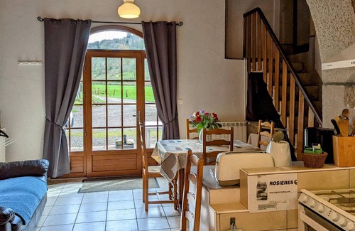 Saint-Bresson Cottage | Renovated Cottage with Comfort and Nature in Saint-Bresson