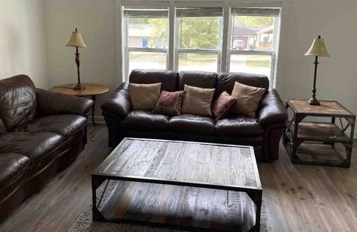 Lovington House | Renovated cozy two bedroom