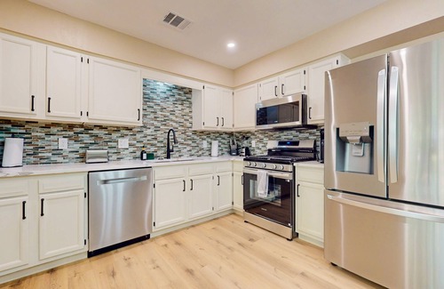 Franklin Park House | Renovated dog-friendly home with kitchen, patio, close to Downtown