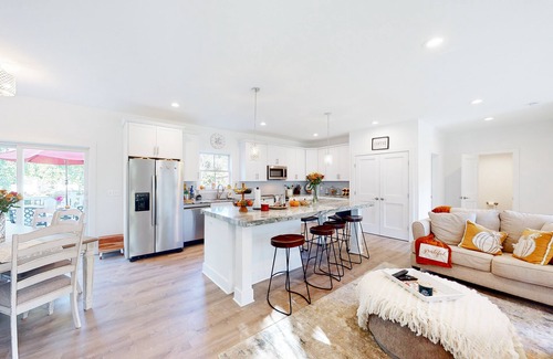 Pasadena House | Renovated, dog-friendly home with private pool, hot tub & stunning backyard