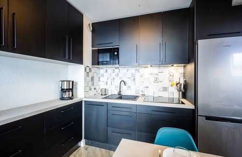 Peyragudes Apartment | Renovated duplex for 6, balcony, ski locker, free parking