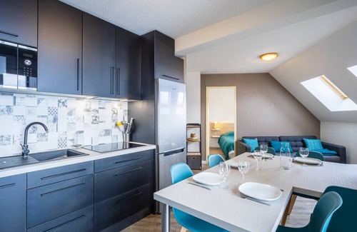Peyragudes Apartment | Renovated duplex for 6, balcony, ski locker, free parking