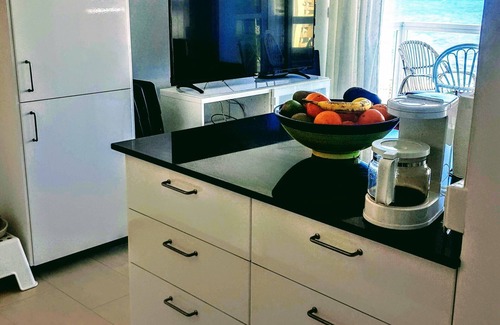 Algarrobo Apartment | Renovated fantastic beachfront apartment. Sleeps 4, pool and children pool, tenn