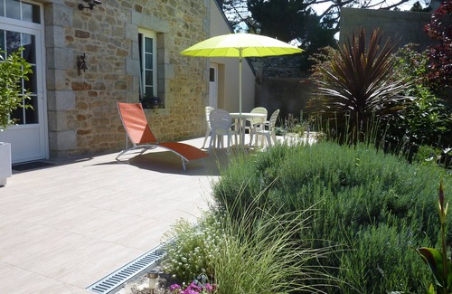 Saint-Pol-de-Leon House | Renovated farmhouse by the sea