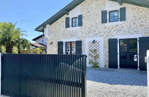 Arcangues House | Renovated farmhouse just outside Biarritz