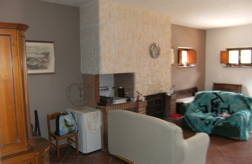 Agugliano House | RENOVATED FARMHOUSE NEAR ANCONA