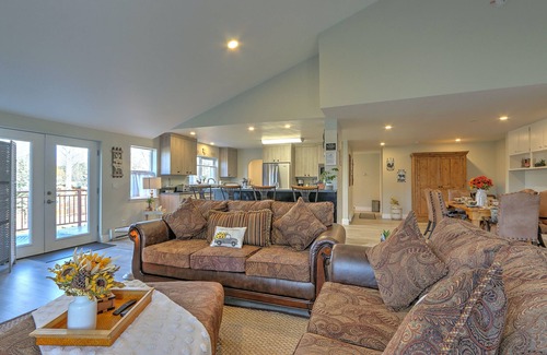 Carbondale House | Renovated Farmhouse w/wraparound views, Near Dwtn, 30mi. Aspen &12mi. to Ski