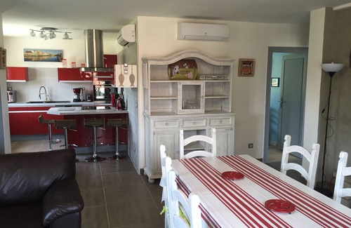 Saint-Pee-sur-Nivelle House | RENOVATED BASQUE HOUSE 8 BEDROOMS CLIM WIFI NEAR LAKE, OCEAN GARDEN, PETS OK