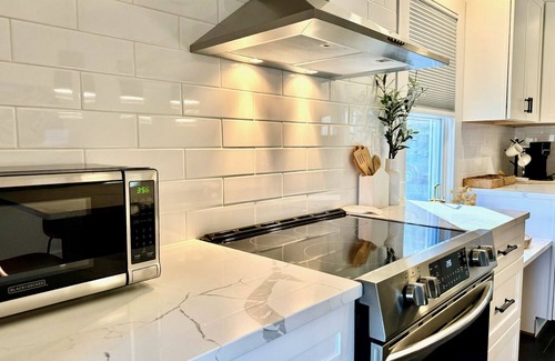 Saugerties House | Renovated Gem Near Cantine Field, HITS & Hunter