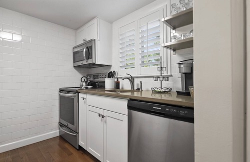 Pinehurst Condo | Renovated, Ground Level, 2 BR 2 BA, WiFi, Cable, Pool. 4 individuals max.