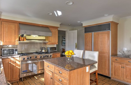 Village of Southampton House | Renovated Historical, Sun Room in Peaceful Backyard, Close to Beach and.