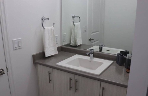 York Regional Municipality House | Renovated Home with Tall Ceilings in Prime Location