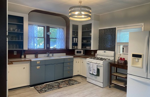 Bemus Point House | Renovated Home in Heart of Bemus Point, Large Yard-Fire Pit- 3-4 Bedrooms