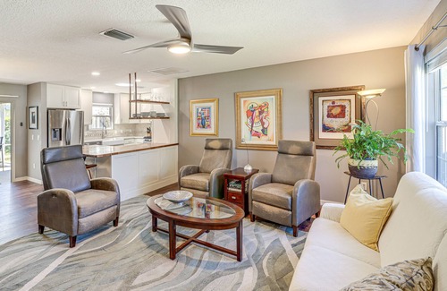 Summerhill House | Renovated Home in The Villages w/Lanai, Golf Cart