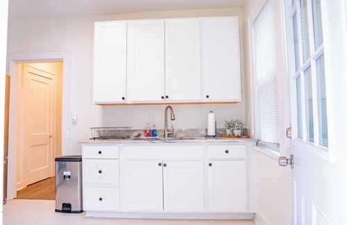 West Columbus House | Renovated Home – Mins away from OSU/CREW/CBJ/Clippers/Greater CBUS/COSI
