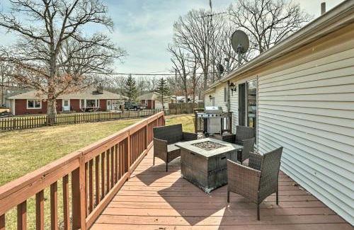 Ottawa House | Renovated Home with Deck, Steps to State Park!