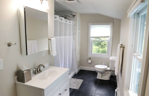 Saugerties House | Renovated home with spa access Steps from Cantine Field/HITS