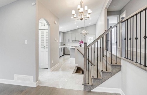 Brossard House | Renovated house in Brossard