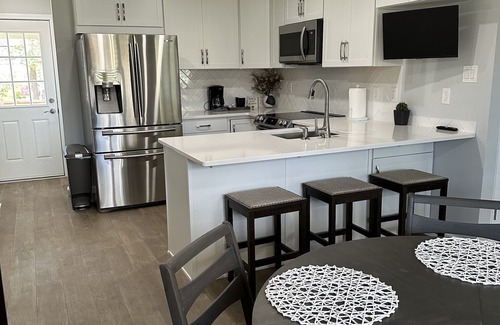 Lexington House | Renovated house in great neighborhood